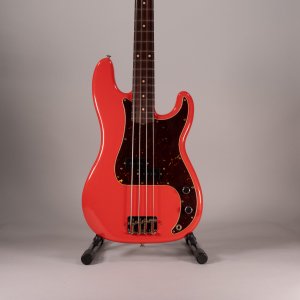 Fender Pino Palladino Signature Precision Bass Fiesta Red