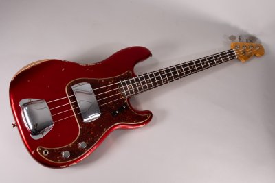Fender Custom Shop Limited `62 Precision Bass Relic Aged Candy Apple Red