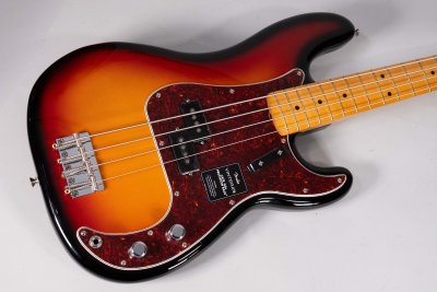 Fender Vintera III Late 60 Precision Bass Mn 3-Color Sunburst