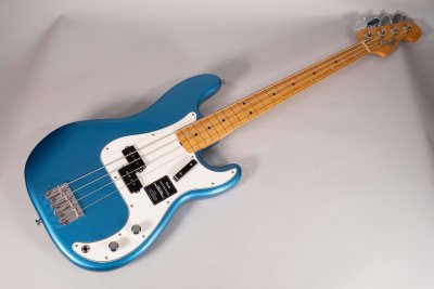 Fender Vintera III Late 60 Precision Bass Mn Lake Placid Blue
