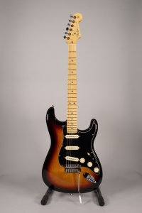 FENDER STRATOCASTER 2021