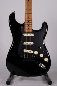 Fender Limited Edition American Ultra II Stratocaster Maple Black