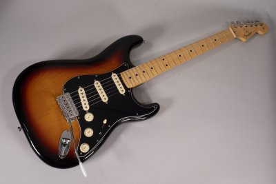 FENDER STRATO ASSEMBLATA