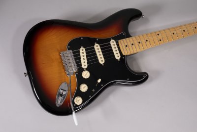 FENDER STRATO ASSEMBLATA