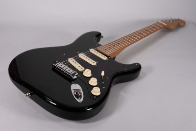 Fender Limited Edition American Ultra II Stratocaster Maple Black
