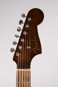 fender malibu player natural usata