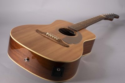 fender malibu player natural usata