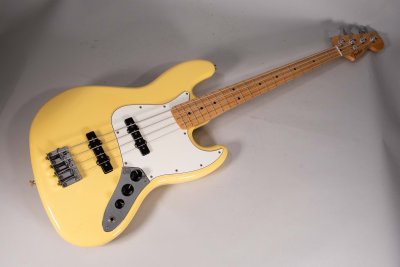 FENDER JAZZ PLAYER USATO