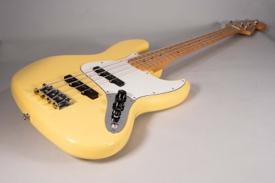 FENDER JAZZ PLAYER USATO