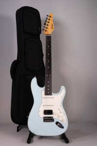 Suhr Classic S HSS Solid Body RW Sonic Blue