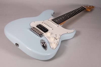Suhr Classic s sonic blue rw hss