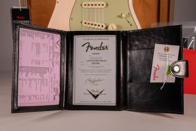 Fender Custom Shop 1962 Stratocaster Relic Closet Classic Aged Shell Pink