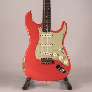 Fender Custom Shop Limited Edition '63 Stratocaster Heavy Relic Aged Fiesta Red