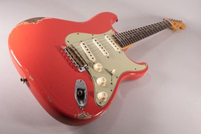 Fender Custom Shop Limited Edition '63 Stratocaster Heavy Relic Aged Fiesta Red