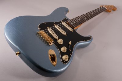 Fender Custom Shop '65 Dual-Mag Stratocaster Journeyman Blue Ice Metallic