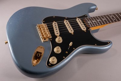 Fender Custom Shop '65 Dual-Mag Stratocaster Journeyman Blue Ice Metallic