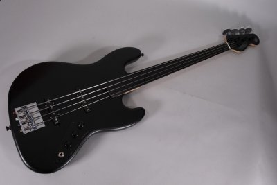 EMPIREO ALL BLACK FRETLESS 4 USATO