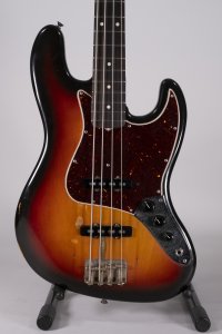 FENDER AM VINT 62 JAZZ FULLER '83 USATO