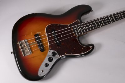 FENDER AM VINT 62 JAZZ FULLER '83 USATO