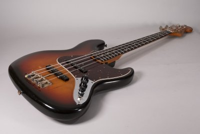 FENDER AM VINT 62 JAZZ FULLER '83 USATO