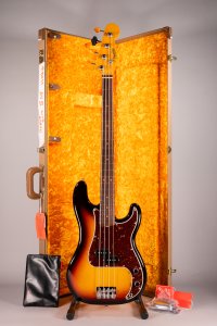 Basso Fender P Bass Vint. II Sunb Usato