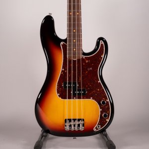 Basso Fender P Bass Vint. II Sunb Usato