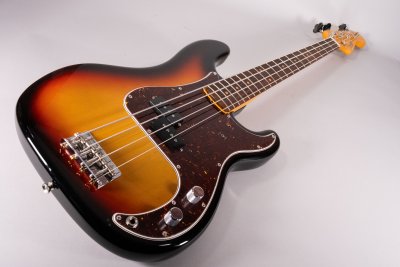 Basso Fender P Bass Vint. II Sunb Usato