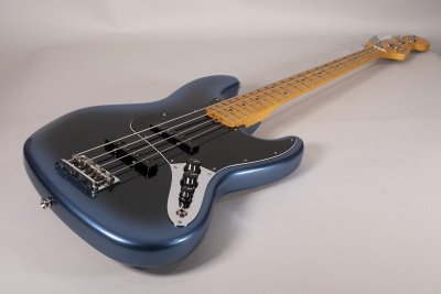 FENDER AM PROF II JAZZ DARKNIGHT USATO