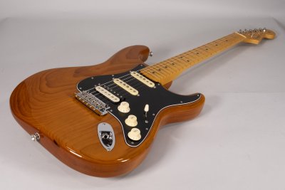 FENDER STRATO PRO II HSS R. PINE USATA