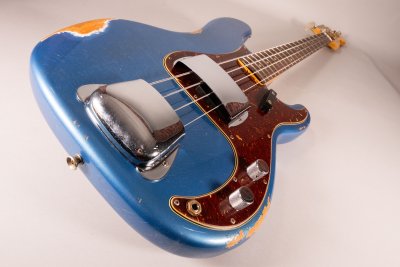 Fender Custom Shop 1964 Precision Bass Relic Aged Lake Placid Blue