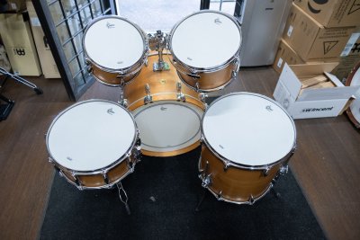 Gretsch Kit USA Broadkaster Satin Laquer Shell Pack with 10" and 12" Tom, 16" Floor Tom, 14" Snare, and 22" Bass Drum  Satin Classic Maple