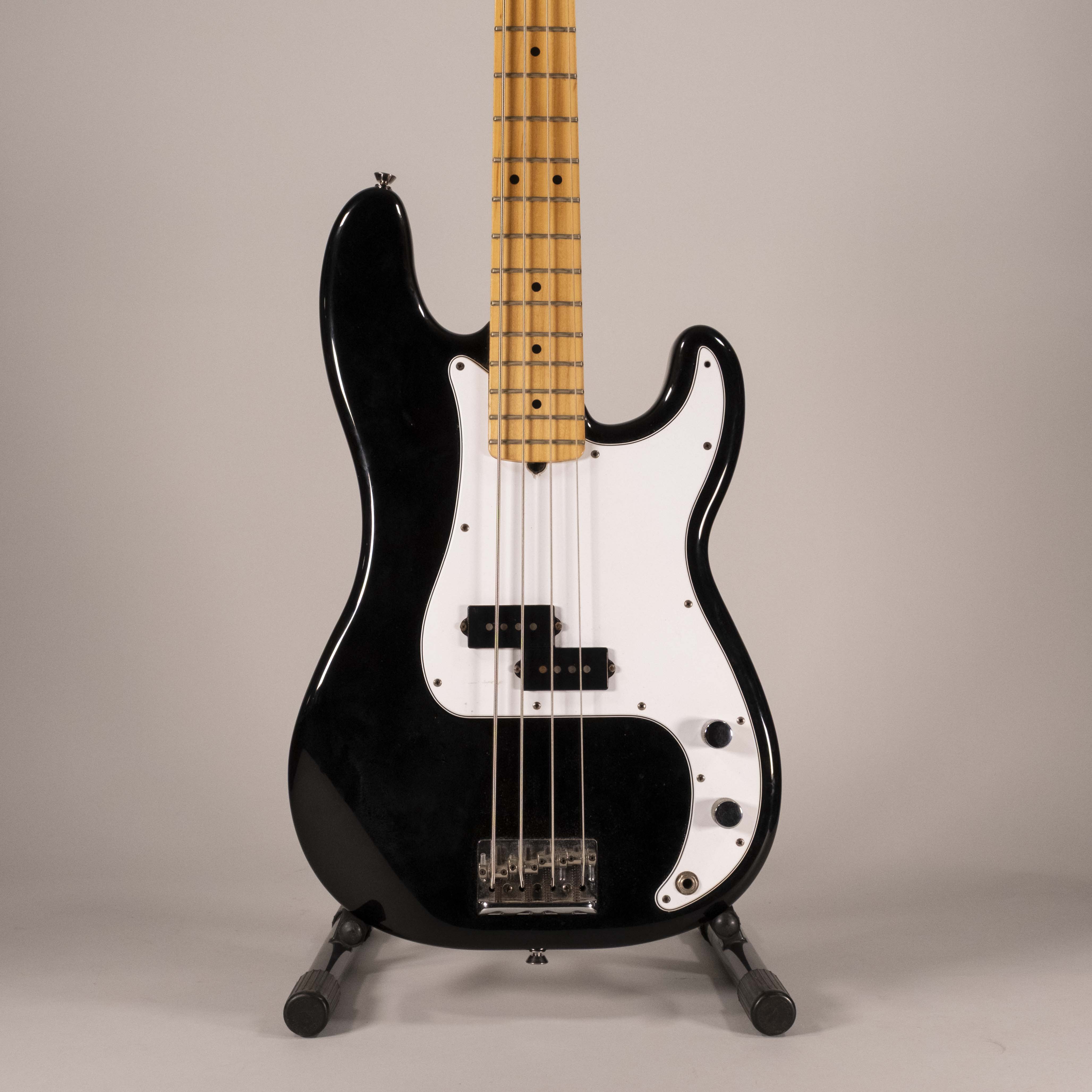 FENDER P-BASS AM STAD BLK MN USATO