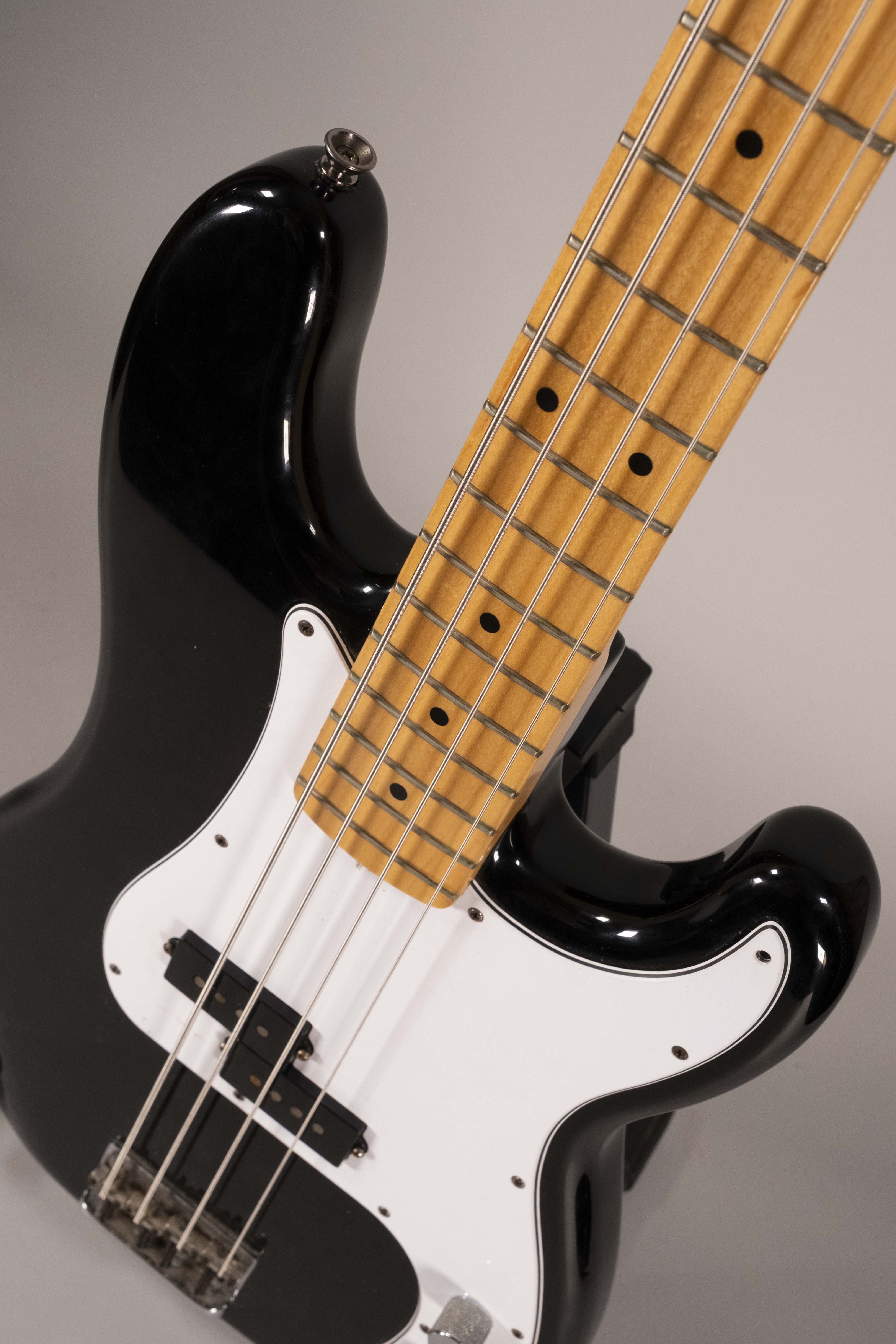 FENDER P-BASS AM STAD BLK MN USATO