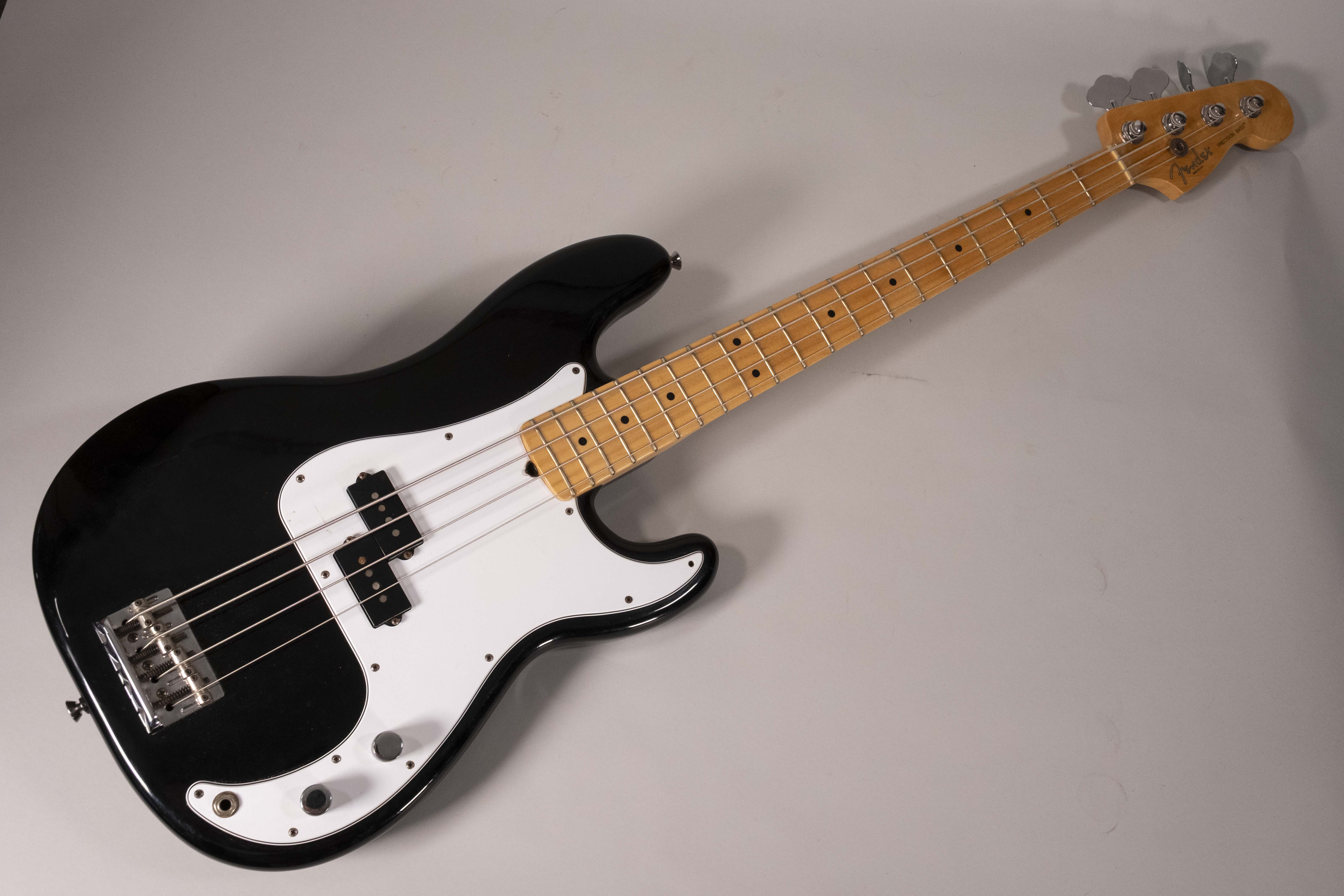 FENDER P-BASS AM STAD BLK MN USATO
