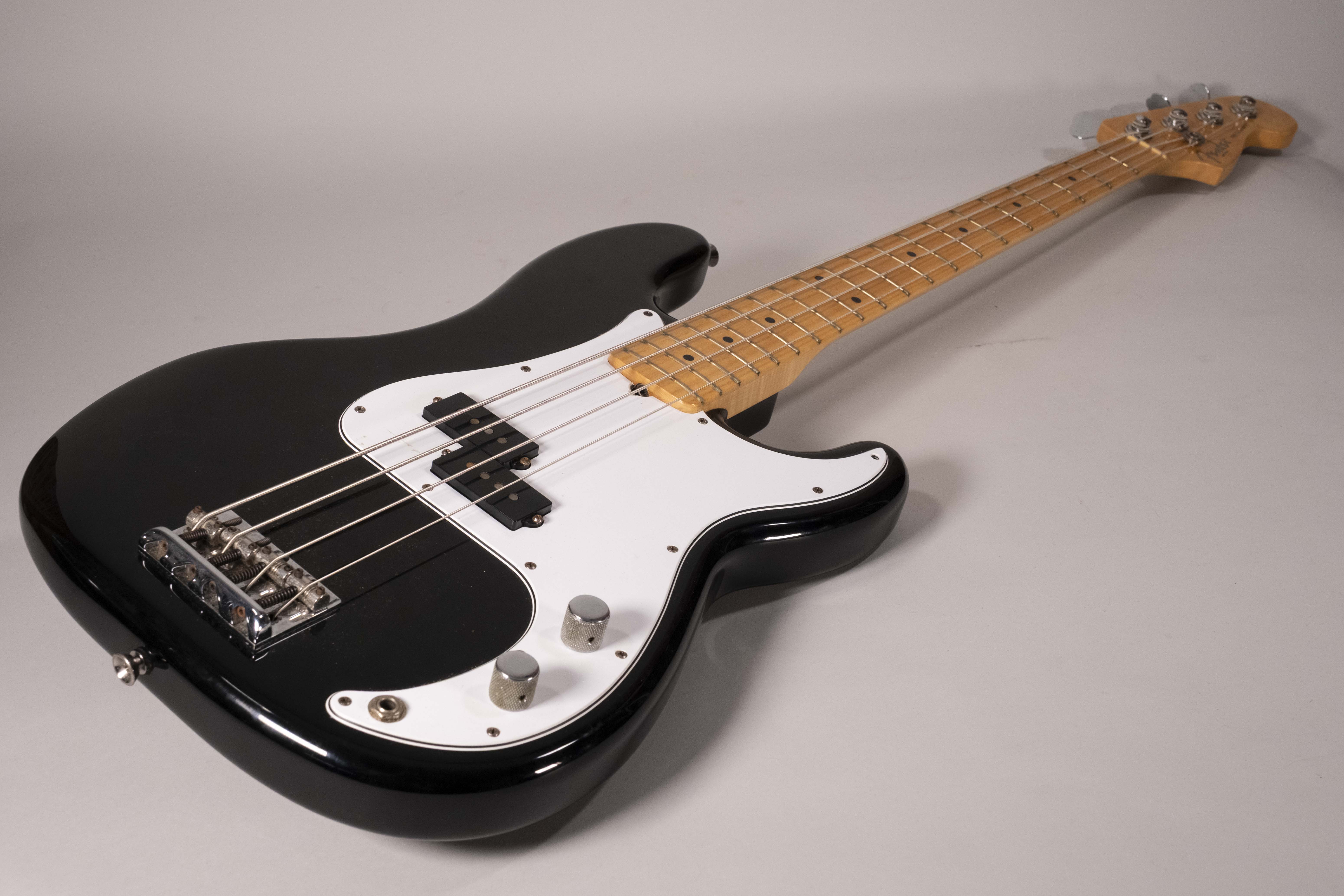 FENDER P-BASS AM STAD BLK MN USATO