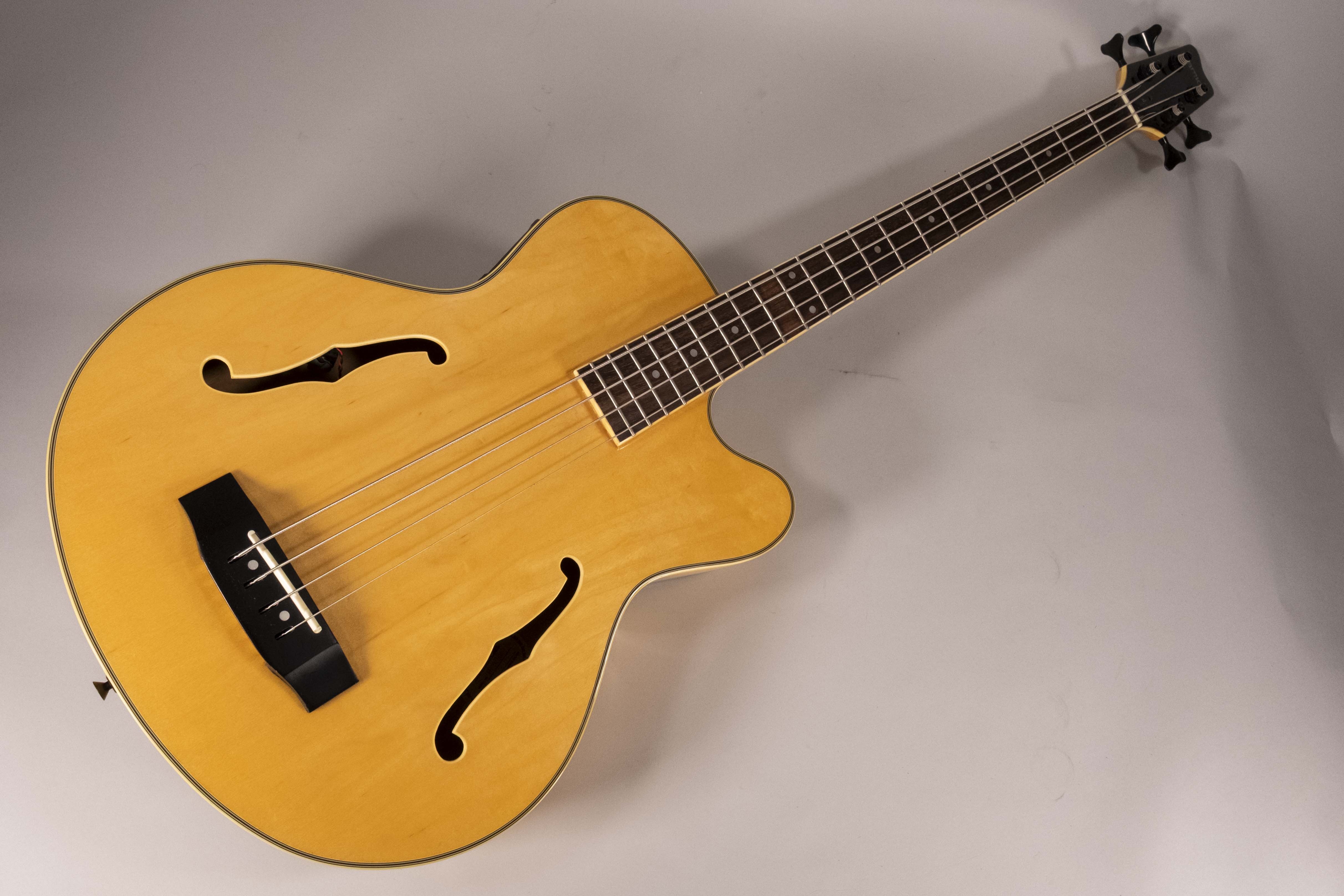samick basso semicaustico usato
