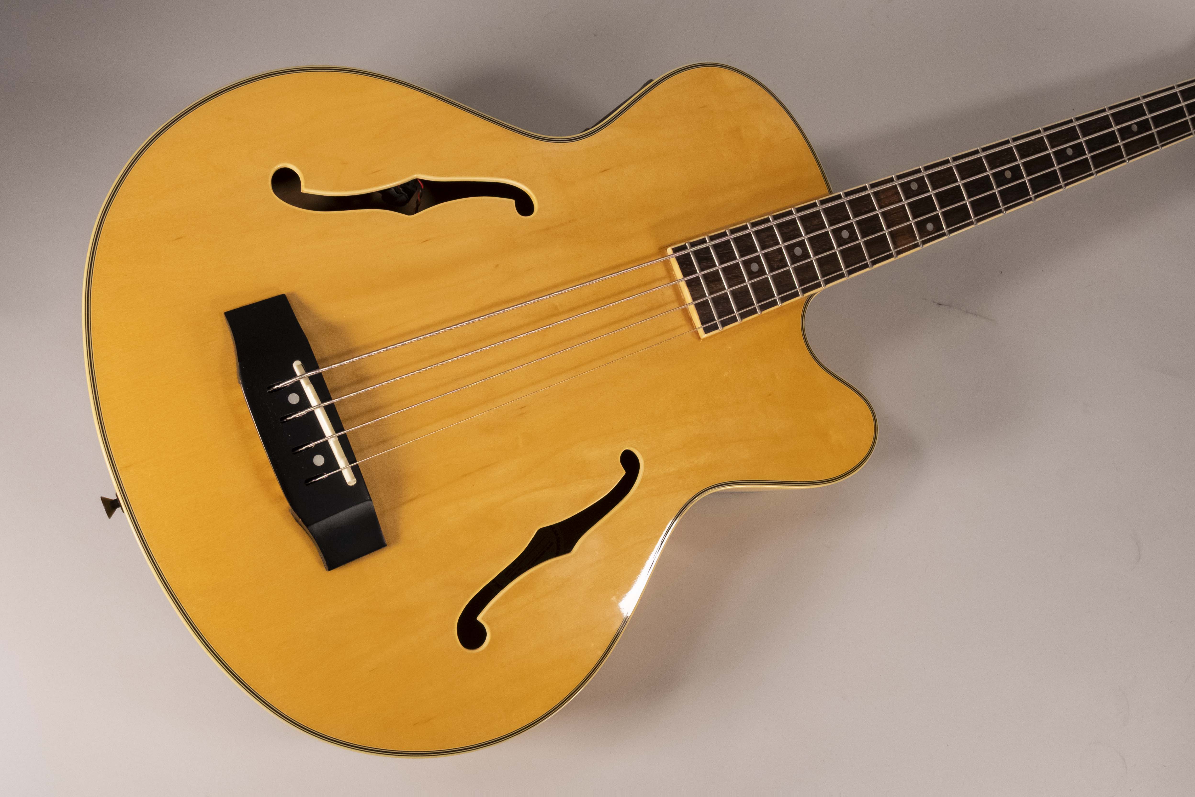 samick basso semicaustico usato