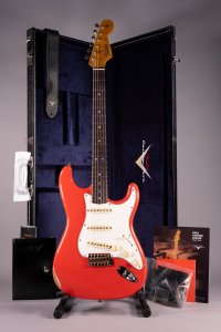 Fender Custom Shop Late 64 Stratocaster Relic Faded Aged Fiesta Red