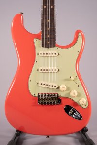 Fender Custom Shop Ltd 59 Strat Journeyman Relic Super Faded Aged Fiesta Red