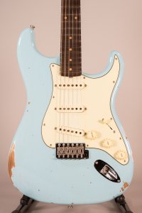 Fender Custom Shop 1962 Stratocaster Relic Faded Aged Daphne Blue