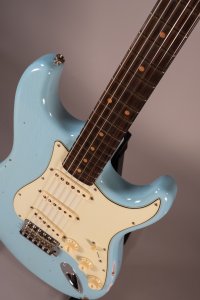 Fender Custom Shop 1962 Stratocaster Relic Faded Aged Daphne Blue