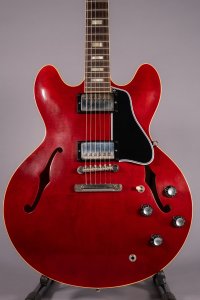 Gibson Custom Murphy Lab 1964 ES-335 Reissue Ultra Light Aged 60s Cherry