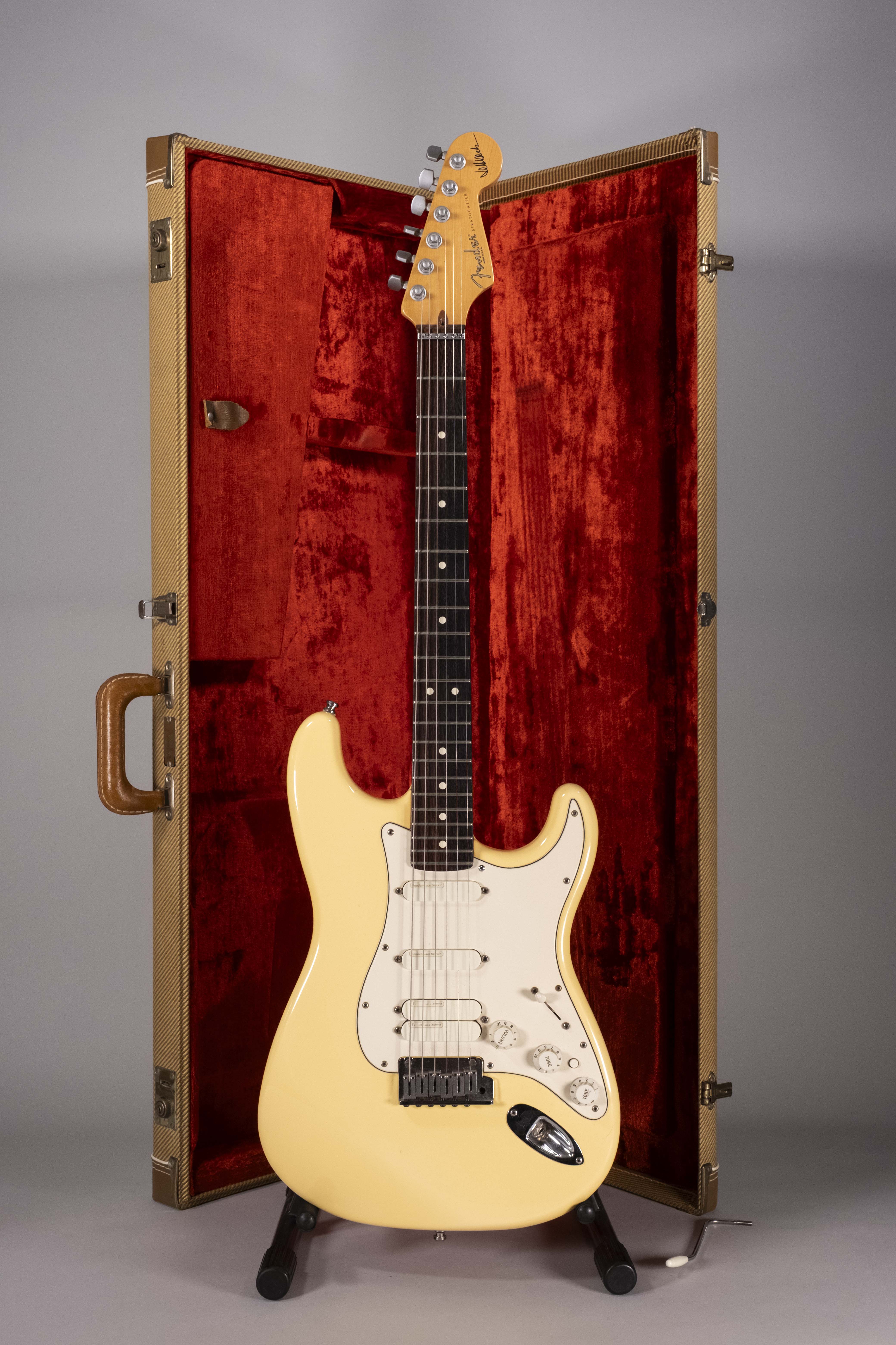 Fender Jeff Beck white Usata
