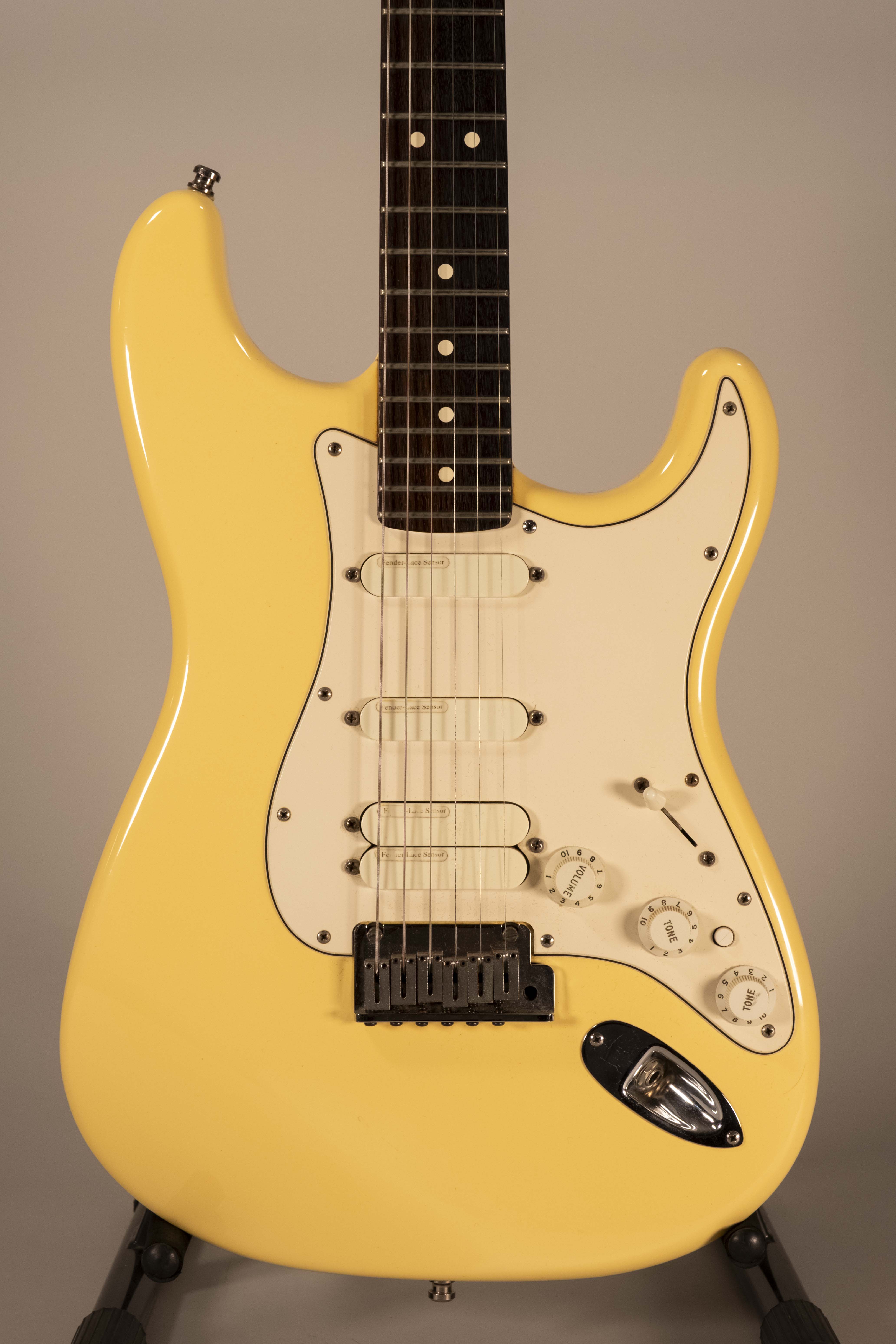 Fender Jeff Beck white Usata