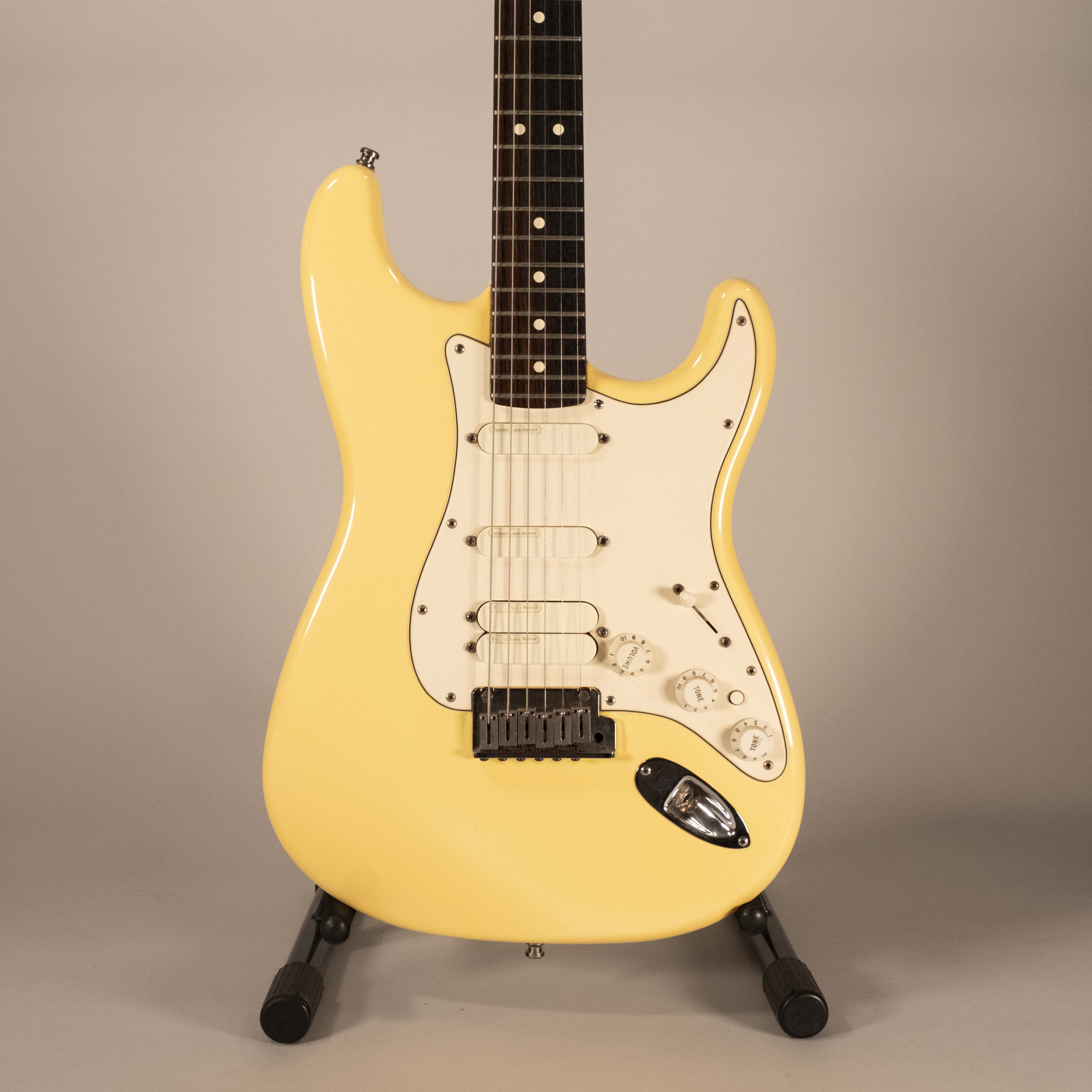 Fender Jeff Beck white Usata