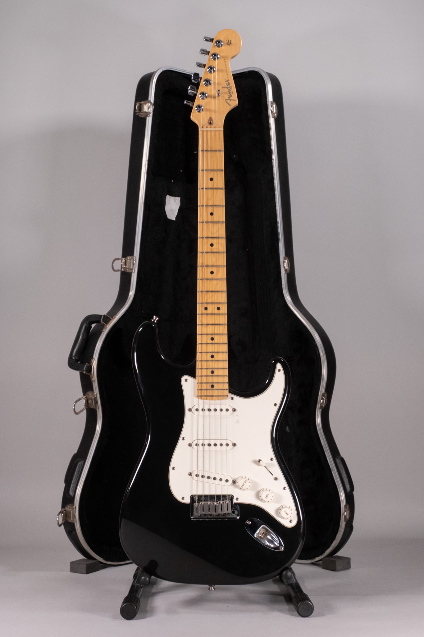 FENDER AM STD BK MN USATA