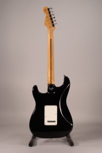 FENDER AM STD BK MN USATA