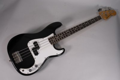 SQUIER PRECISION MED SCALE BK USATO