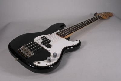 SQUIER PRECISION MED SCALE BK USATO