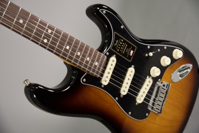 Fender American Ultra Luxe Stratocaster Rw 2 Tone Sunburst